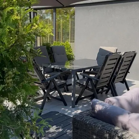 Nowoczesny Z Ogrodem Semesterbostad Mielno (Koszalin)